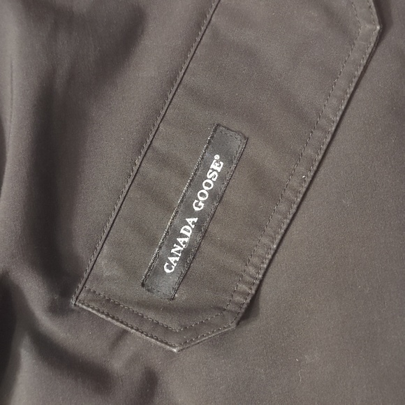 Canada Goose Kids Logan Parka - Picture 12 of 12